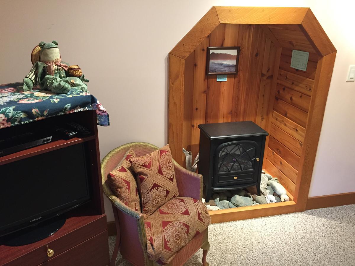Summerhill Guest House Тофино Екстериор снимка