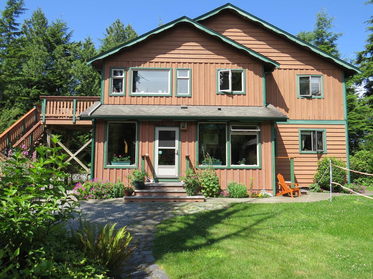 Summerhill Guest House Тофино Екстериор снимка